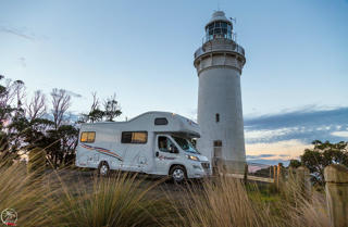 Thumbnail picture gallery of the 6 Berth Discovery